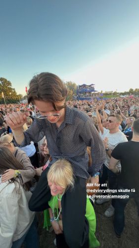 ig: aliceelof
