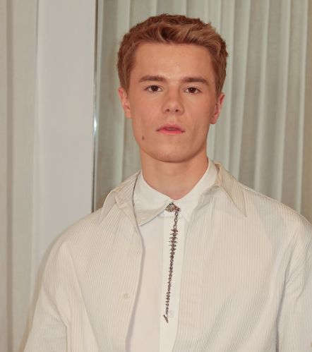 ig: adamlukacs
